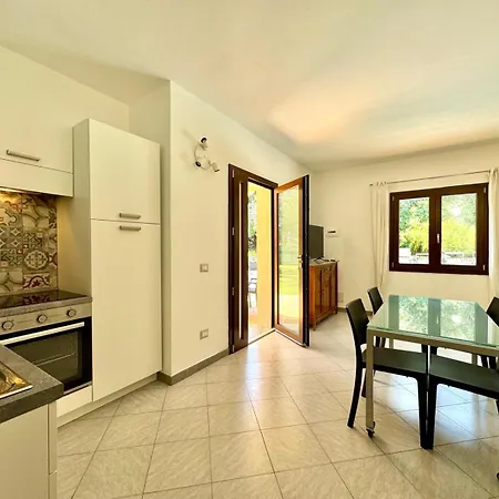 With Pool Appartement