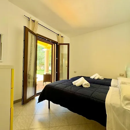 Appartamento With Pool