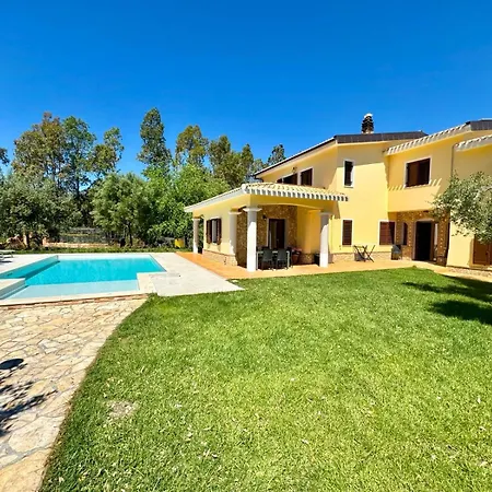 With Pool Cardedu