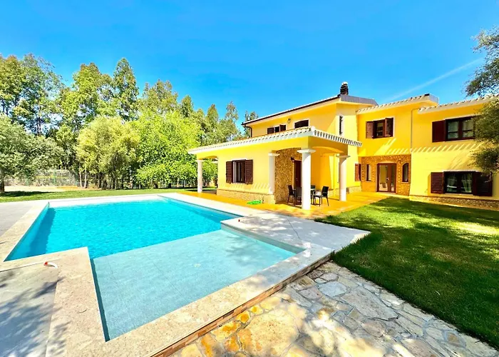 With Pool Apartmán Cardedu