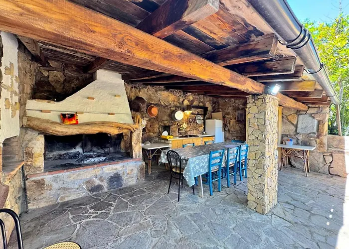 Apartmán With Pool Cardedu