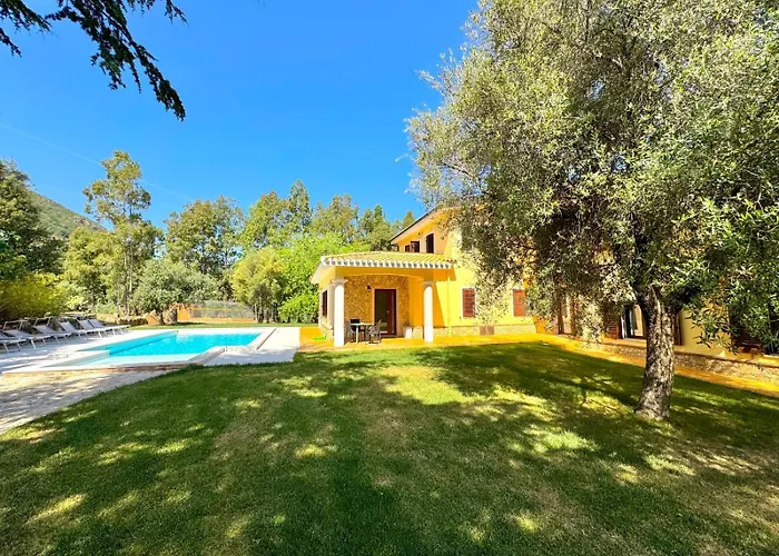 Appartamento With Pool